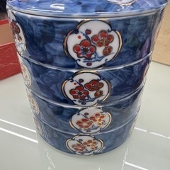 陶器のお重(4段)の画像