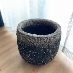 観葉植物　重量感存在感ありの鉢カバー14号