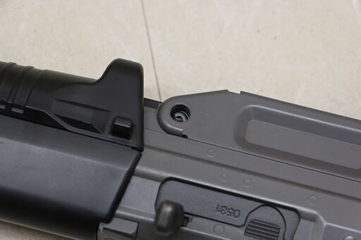 マルイ MARUI モデルガン 電動ガン SG550 ジャンク扱い (P1606txY)