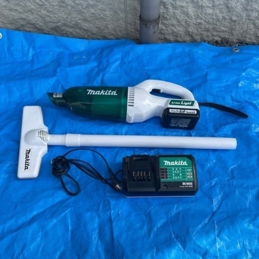 マキタ　14.4v 充電式クリーナー