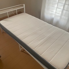 シングルベッド