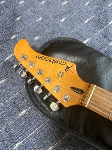 MUSHROOM ギター