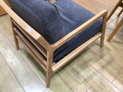 【トレファク花小金井】アームチェア　Moda en Casa　ネイビー×ナチュラル　 中古家具 武蔵野市 小平市 小金井市 国分寺市 