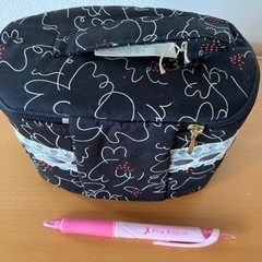 新品　ポーチ　ブラックの画像