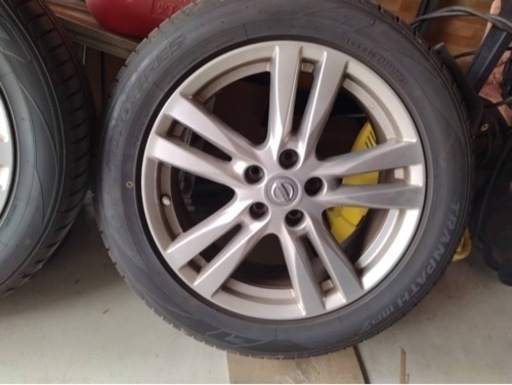 エルグランド　タイヤ