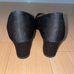 レディースパンプスの画像