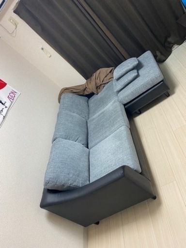 （値下げしました）3人掛けソファ　禁煙、カバー付きにて一年使用