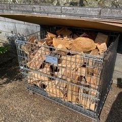 焚き火用松の木約100kg