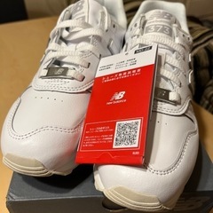 ニューバランス373