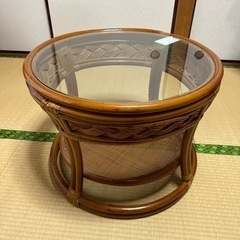 【商談中】【代理出品。場合によっては値下げあり】籐テーブル