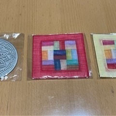 新品未使用 韓国で購入した コースター３枚セット 柄物の画像