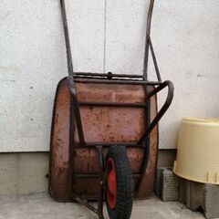 パンクした一輪車