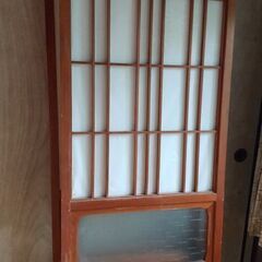 古民家　扉　ふすま　硝子　ガラス　畳