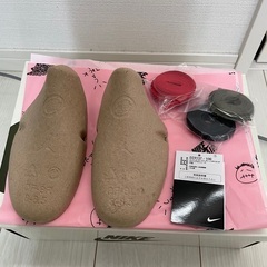 NIKE エアジョーダン1 トラヴィス　オリーブの画像