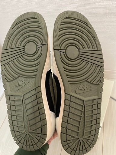 NIKE エアジョーダン1 トラヴィス　オリーブ