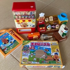 アンパンマン　おもちゃ　パン工場　自動販売機　ずかん　カメラ　