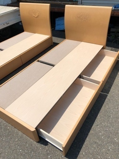 配送可能　同じベッド　2セット　引き出し付き