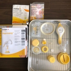 搾乳機、哺乳瓶4本、哺乳瓶セットの画像