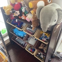 おもちゃラックの画像