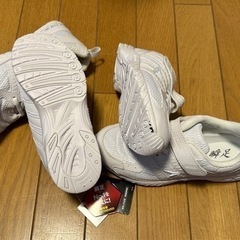 【取引完了】未使用品2足セット[シュンソク] スニーカー 通学履き 幅広 軽量 22.5cm 3E キッズ 男の子 女の子 JJ-184の画像