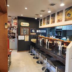 ラーメン酒場　ホール/キッチンスタッフ1日3h～OK！の画像
