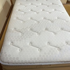 【大塚家具】セミダブルベッドの画像