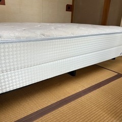 【大塚家具】セミダブルベッドの画像