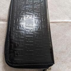 FENDI　ズッカ　総柄　エナメル　長財布