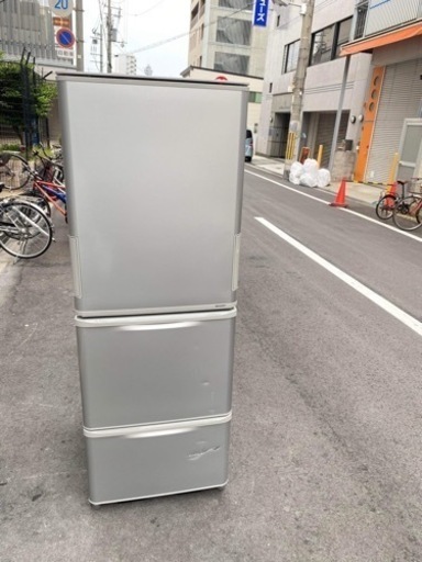?3ドア冷凍冷蔵庫✅安心保証付け㊗️設置込み?大阪市内無料配達