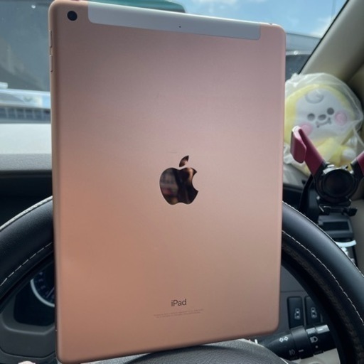 こちらはお引取りが決まり、明日受渡予定になりました。    iPad 第6世代