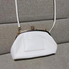 ちょっと小さいカワイイがま口タイプ