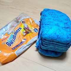 HUGGIES　ハギーズ　スイミングパンツ　８枚　ｍ　11～15㎏