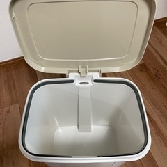 アスベル 25ℓ ゴミ箱 ペダル式 ベージュの画像