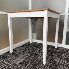 ミーティングテーブル　木目　の画像