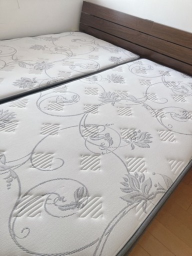 シングルマットレス➕フレーム　2セット