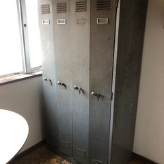 アンティークなロッカー