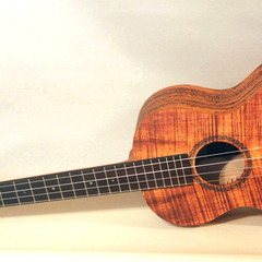 バリトンウクレレ　マハロ　MA4KA
