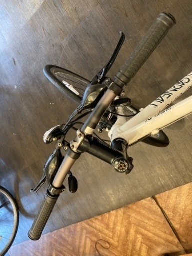 【前後タイヤ・チューブ新品！LOUIS GARNEAU RSRｰIV】アルミフレーム　2×8速　700×28cクロスバイク　ホワイト