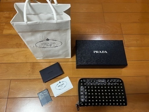 〈取引終了〉PRADAの財布