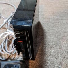 wiiクロ（稼働品）とコントローラーの画像