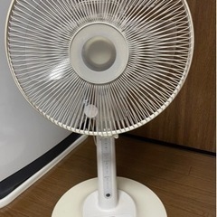断捨離！東芝　扇風機　2013年製　F-LR5 首振り角度調整有り