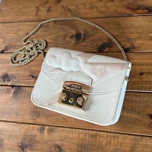 【希少】FURLA メトロポリス　雲×稲妻　白