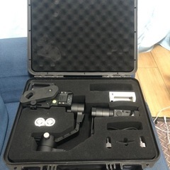 ZHIYUN CRANE V2ジンバル