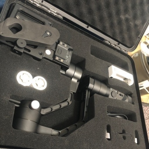 ZHIYUN CRANE V2ジンバル