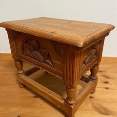 アンティーク調椅子の画像