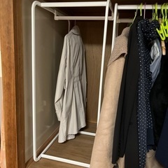 【終了】ハンガーラック（大）×4つ 41（幅）×59（奥行）100（高）の画像