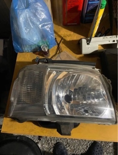 ハイエース200系 2型　ワイド　ヘッドライト左右　グリル　フロントバンパーフォグ付き