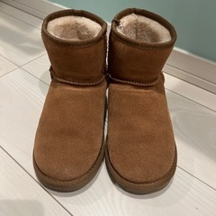 Ukalaムートンブーツの画像