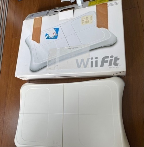 Nintendo Wii 本体、Wii fit、コントローラー、ソフトセット