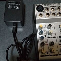 BEHRINGER EURORACK UB502